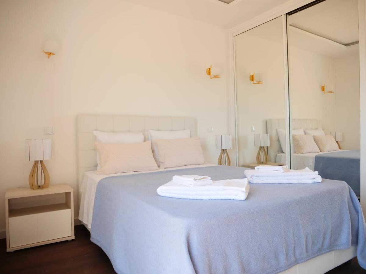 Cozy Apartment With Sea View Over Meia Praia Lagos Extérieur photo